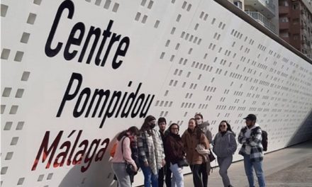 Alumnado de los Ciclos de Administración visitan el Centro Pompidou en Málaga