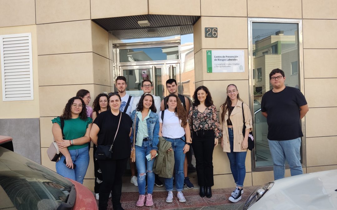 ALUMNADO DEL C.F.G.S. DE PREVENCIÓN  DE RIESGOS PROFESIONALES, ASISTE A LA JORNADA DE PRESENTACIÓN DEL C.P.R.L.