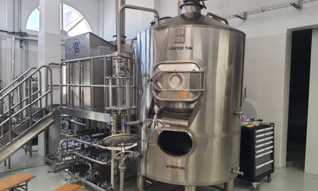 Visita a Cervezas y Destilados NEVADA (Fondón)
